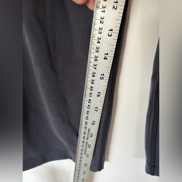 Lululemon Softstreme High-Rise Straight Leg Crop Black Size 16 - Picture 3 of 7